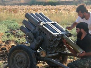 Fetih Ordusu rejim güçlerine roketlerle saldırdı