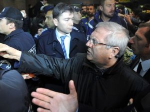 Aziz Yıldırım çılgına döndü