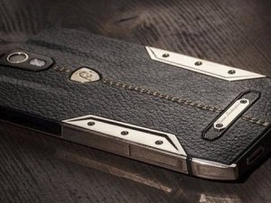Lamborghini'den 6 bin dolarlık telefon