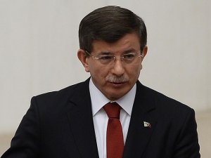 Davutoğlu'ndan Galatasaray'a tebrik telefonu
