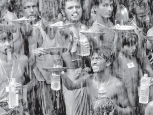 Bizi bize kırdıranlara karşı birleşelim