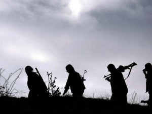 Şırnak'ta polis ve asker lojmanlarına saldırı