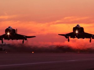 Türk savaş uçakları sınıra doğru havalandı