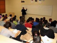 Öğretim üyesi dışındaki atamalarda 65 puan şartı