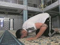 Alman futbolcu Müslüman oldu