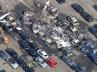 Araba pazarına uçak düştü: 4 ölü