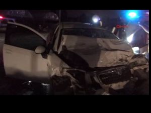 Otomobil tırla çarpıştı