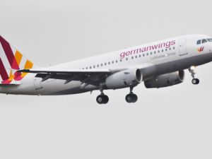 "148 kişiyi taşıyan yolcu uçağı düştü"