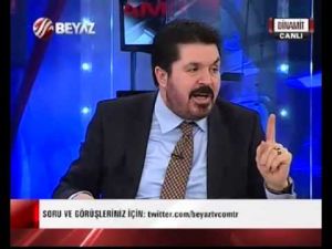 Tweet'ini hatırlatan Sayan'ı yayından kovdu